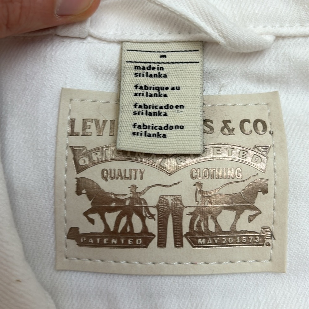 Levi’s White Denim Jacket - image 3